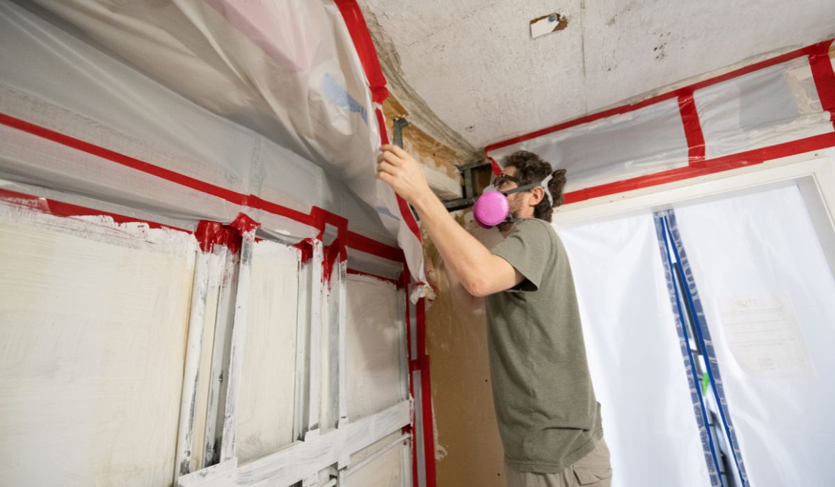 Person doing mold inspection in orange county