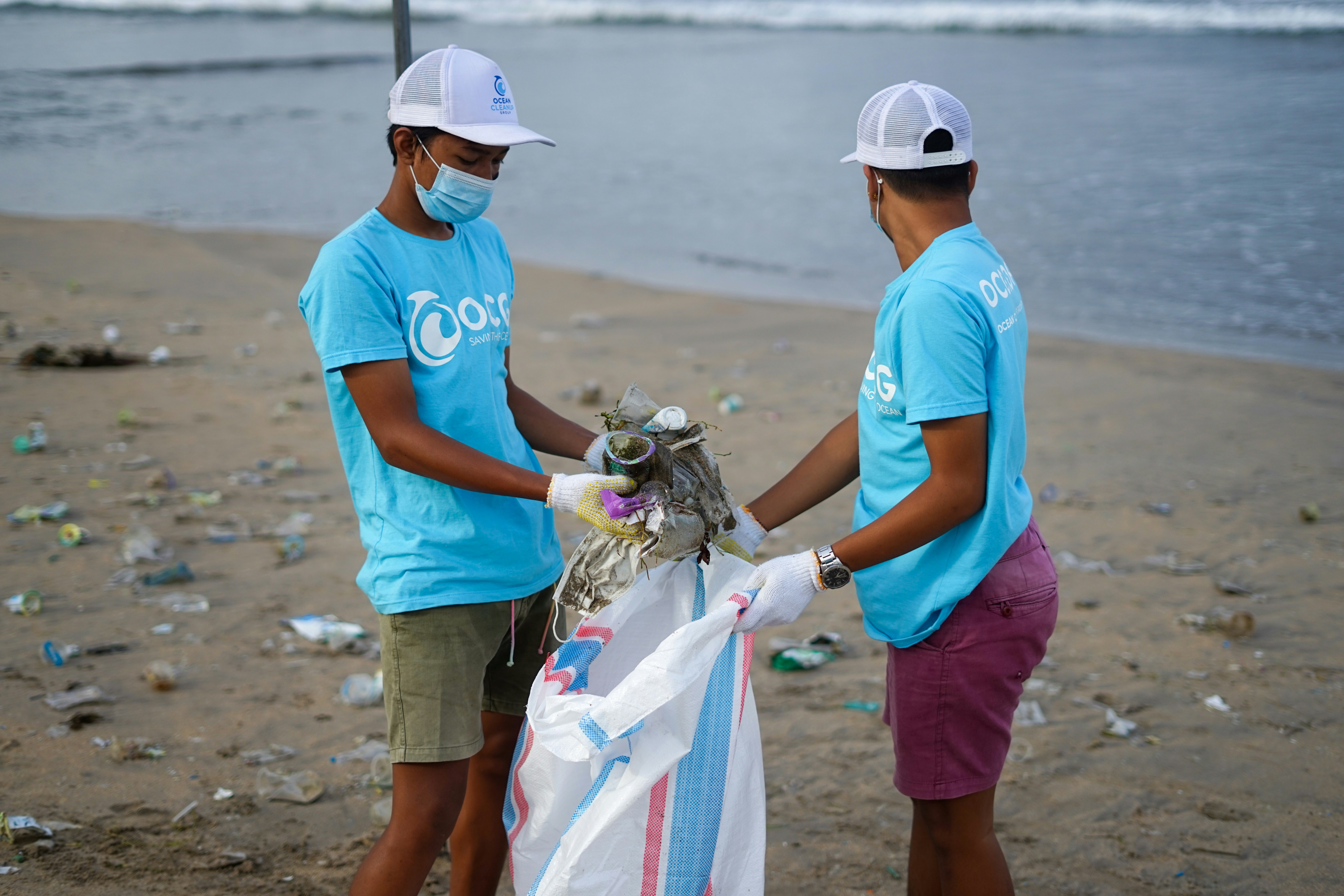 people cleaning up